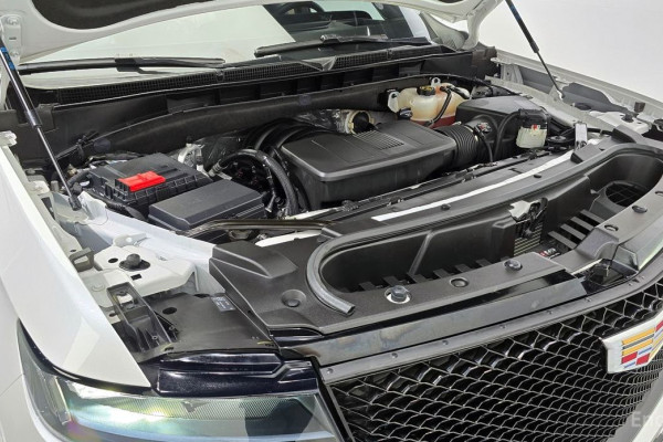 2023 Cadillac Escalade с пробегом 17 023 км