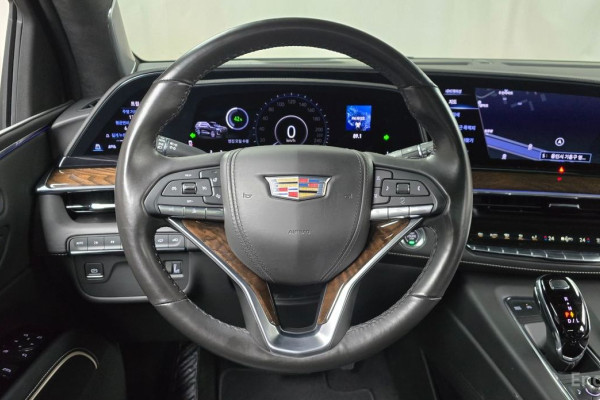 2023 Cadillac Escalade с пробегом 58 717 км