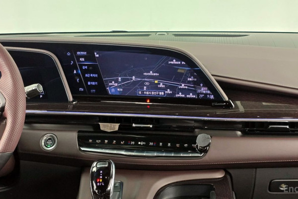 2023 Cadillac Escalade с пробегом 65 875 км