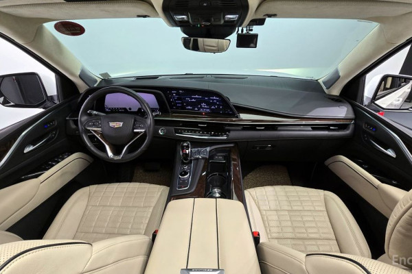 2023 Cadillac Escalade с пробегом 17 023 км