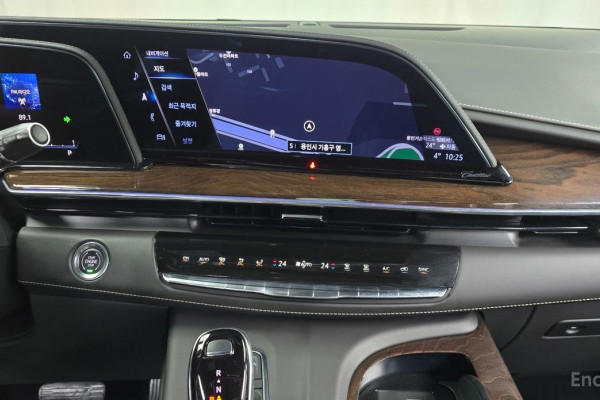 2023 Cadillac Escalade с пробегом 58 717 км