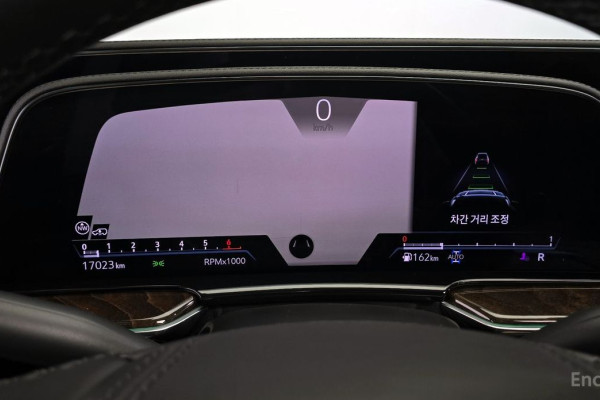 2023 Cadillac Escalade с пробегом 17 023 км