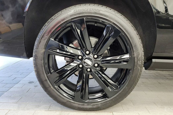 2025 Cadillac Escalade с пробегом 4 781 км