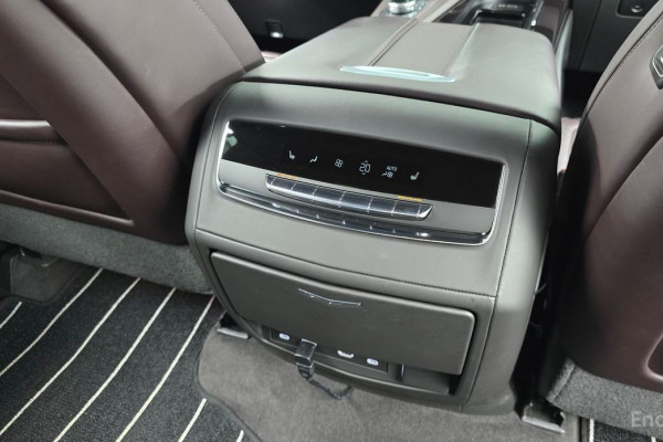 2023 Cadillac Escalade с пробегом 65 875 км