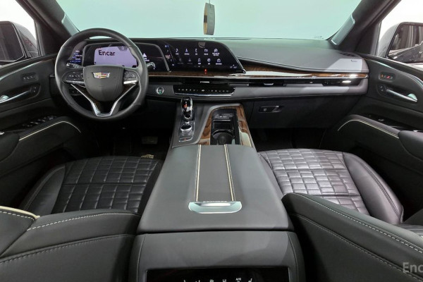 2022 Cadillac Escalade с пробегом 13 777 км