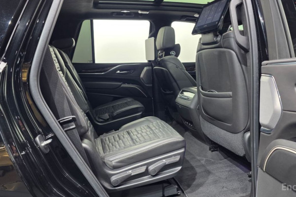 2021 Cadillac Escalade с пробегом 24 721 км