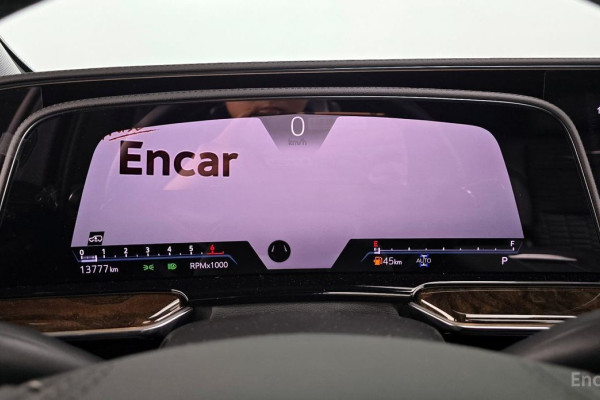 2022 Cadillac Escalade с пробегом 13 777 км