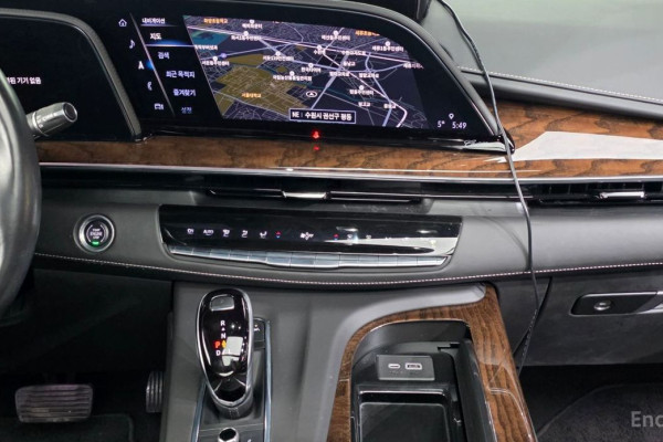 2021 Cadillac Escalade с пробегом 24 721 км