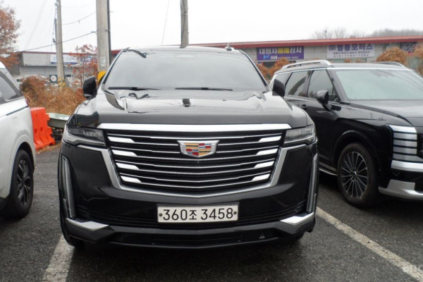 2022 Cadillac Escalade с пробегом 31 600 км