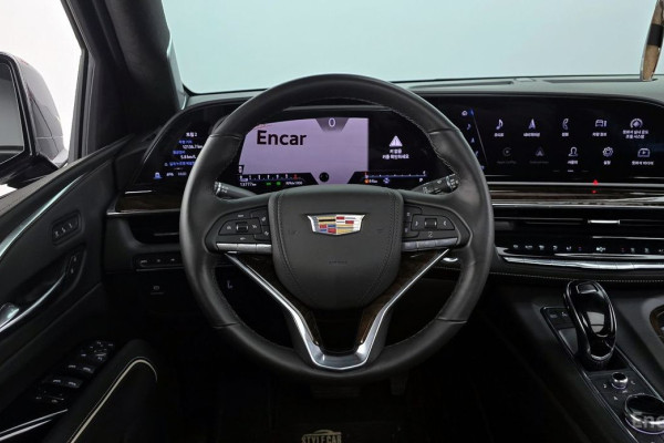 2022 Cadillac Escalade с пробегом 13 777 км