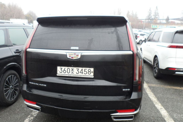 2022 Cadillac Escalade с пробегом 31 600 км