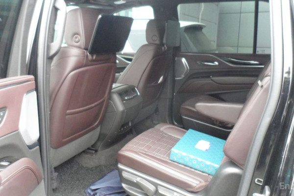 2022 Cadillac Escalade с пробегом 31 600 км