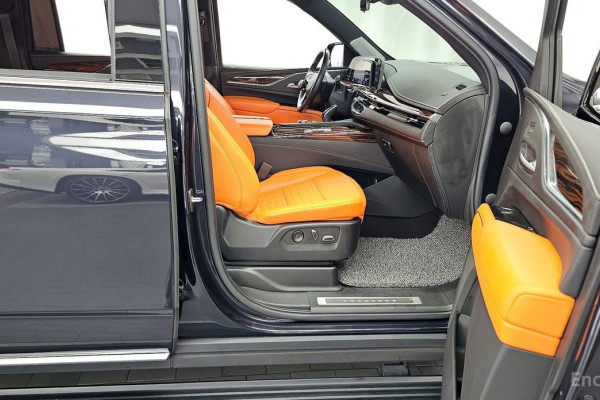 2022 Cadillac Escalade с пробегом 80 014 км