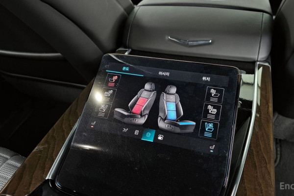 2025 Cadillac Escalade с пробегом 2 020 км