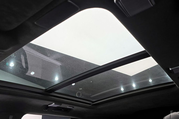 2022 Cadillac Escalade с пробегом 13 777 км