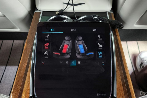 2025 Cadillac Escalade с пробегом 4 781 км