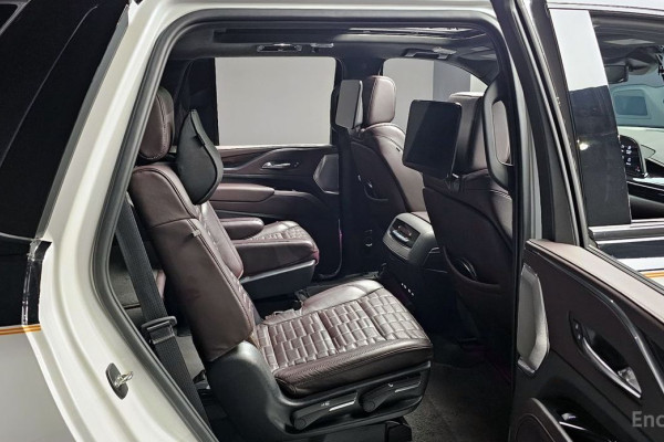 2021 Cadillac Escalade с пробегом 62 638 км