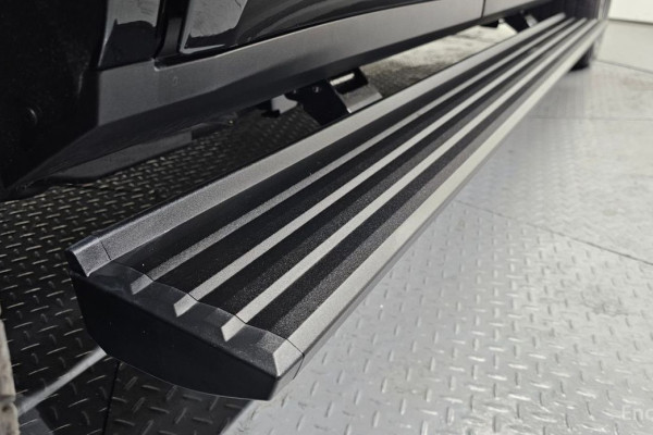 2024 Cadillac Escalade с пробегом 9 358 км