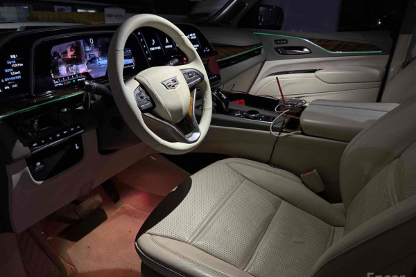 2021 Cadillac Escalade с пробегом 64 000 км