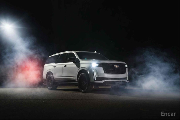 2021 Cadillac Escalade с пробегом 64 000 км