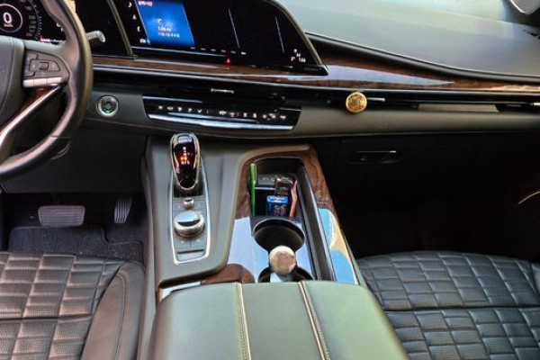 2021 Cadillac Escalade с пробегом 58 760 км