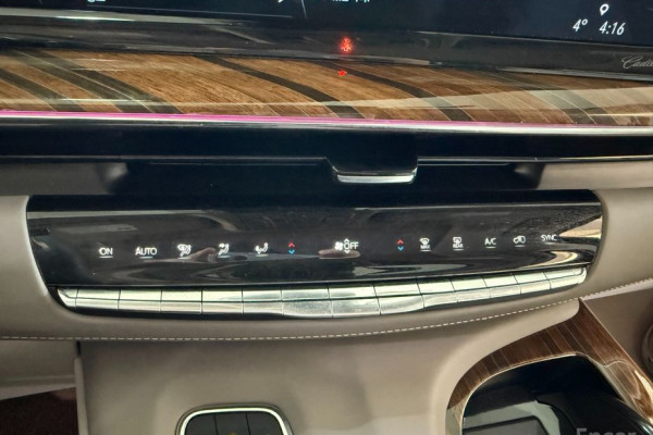 2023 Cadillac Escalade с пробегом 26 053 км