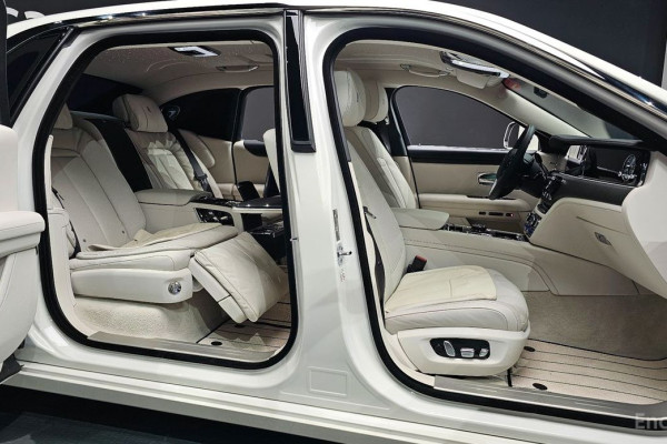 2021 Rolls-Royce Ghost с пробегом 8 945 км