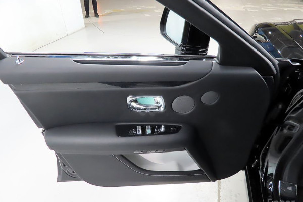 2022 Rolls-Royce Ghost с пробегом 8 200 км