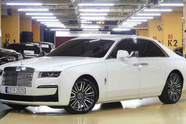2023 Rolls-Royce Ghost с пробегом 35 000 км