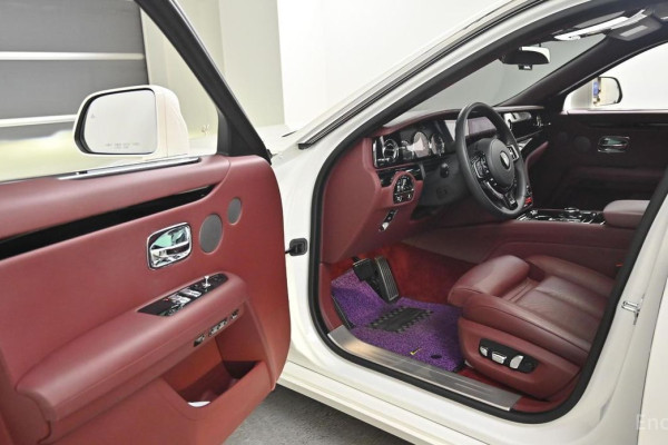 2021 Rolls-Royce Ghost с пробегом 44 810 км