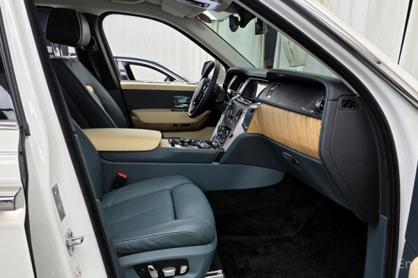 2023 Rolls-Royce Cullinan с пробегом 12 913 км