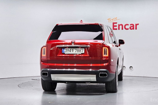 2023 Rolls-Royce Cullinan с пробегом 27 809 км