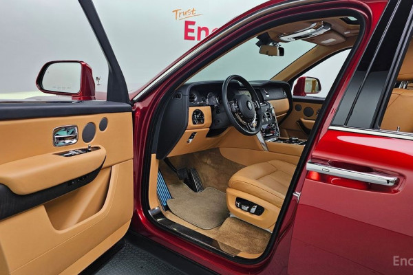 2023 Rolls-Royce Cullinan с пробегом 27 809 км