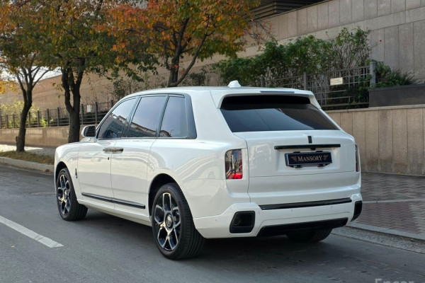 2025 Rolls-Royce Cullinan с пробегом 1 623 км