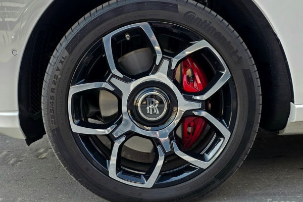 2025 Rolls-Royce Cullinan с пробегом 1 623 км