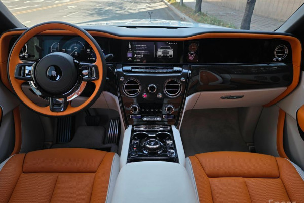 2025 Rolls-Royce Cullinan с пробегом 1 623 км