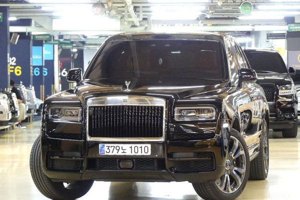 2023 Rolls-Royce Cullinan с пробегом 3 843 км