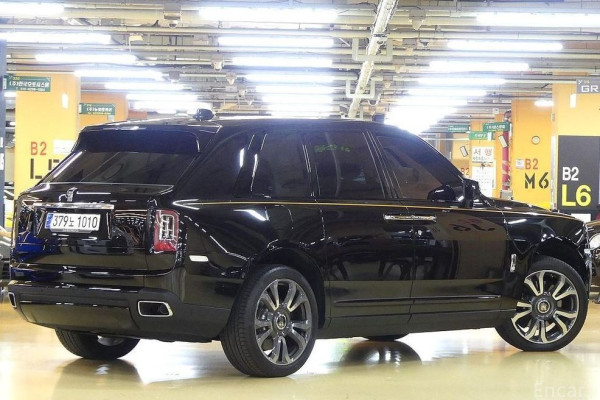 2023 Rolls-Royce Cullinan с пробегом 3 843 км