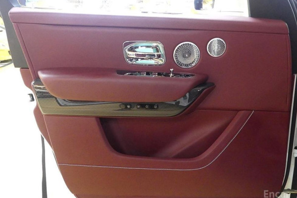 2023 Rolls-Royce Cullinan с пробегом 15 068 км