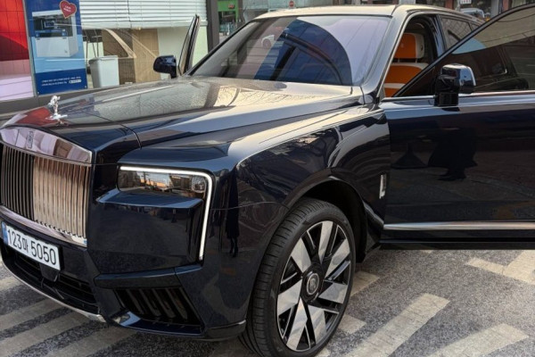2025 Rolls-Royce Cullinan с пробегом 200 км