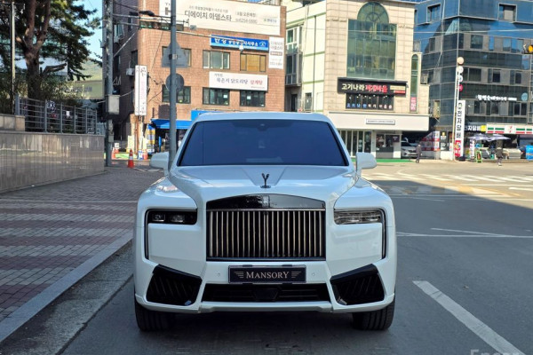 2025 Rolls-Royce Cullinan с пробегом 1 623 км