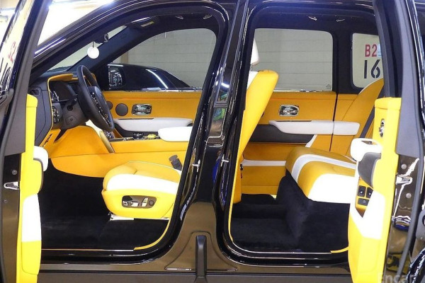 2023 Rolls-Royce Cullinan с пробегом 3 843 км