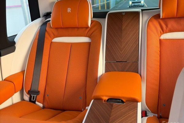 2025 Rolls-Royce Cullinan с пробегом 200 км