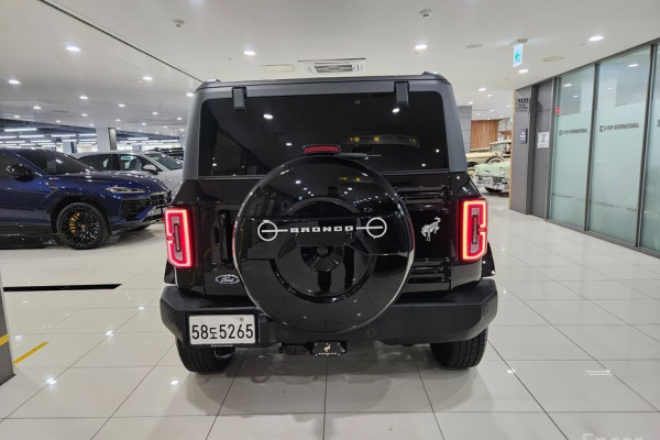 2023 Ford Bronco с пробегом 7 938 км