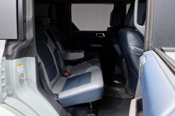 2023 Ford Bronco с пробегом 25 074 км