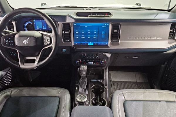 2023 Ford Bronco с пробегом 30 837 км