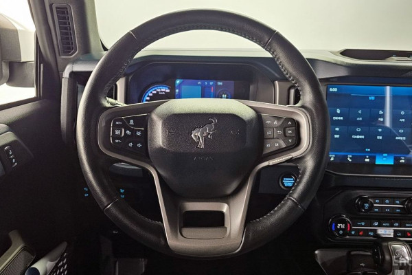 2023 Ford Bronco с пробегом 30 837 км