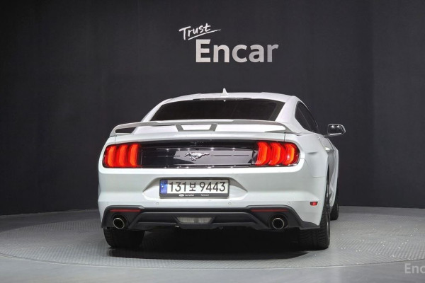 2023 Ford Mustang с пробегом 53 357 км