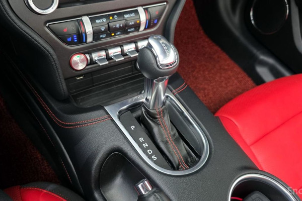 2023 Ford Mustang с пробегом 15 157 км