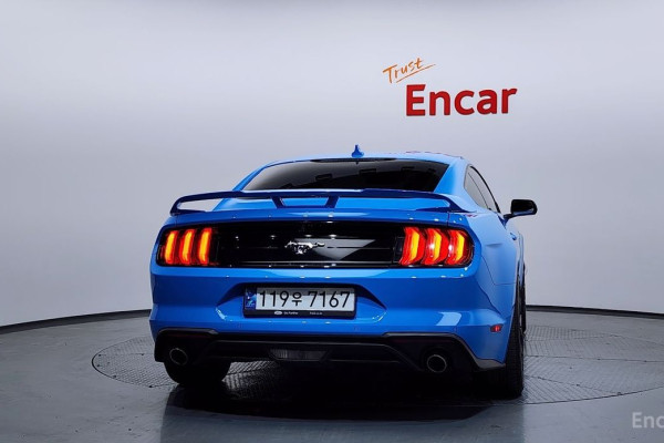 2022 Ford Mustang с пробегом 70 938 км